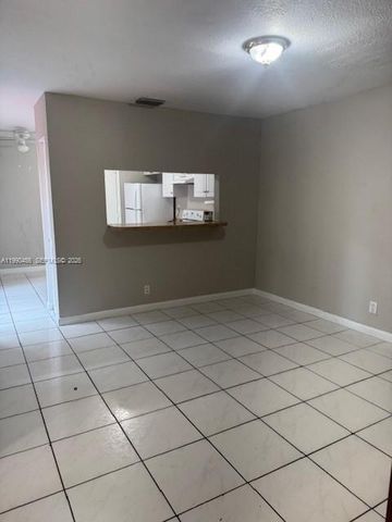 10944 Neptune Dr, Cooper City, FL 33026