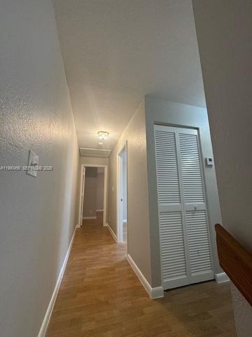 10944 Neptune Dr, Cooper City, FL 33026