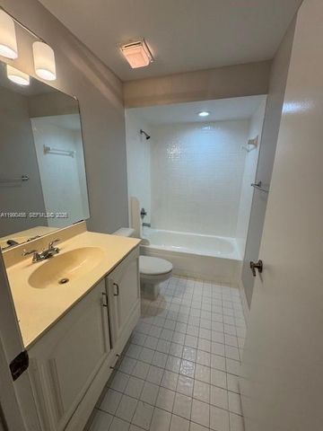 10944 Neptune Dr, Cooper City, FL 33026