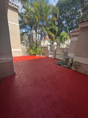 10944 Neptune Dr, Cooper City, FL 33026