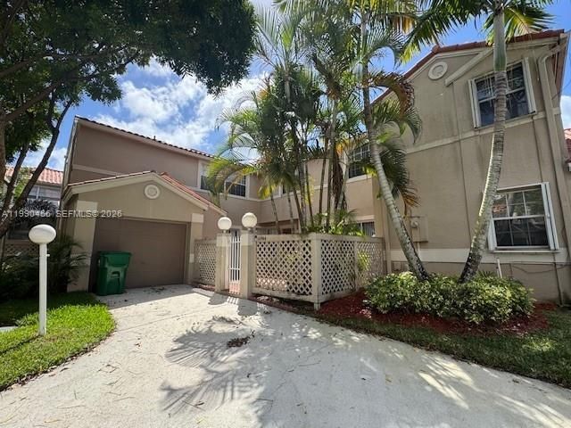 10944 Neptune Dr, Cooper City, FL 33026