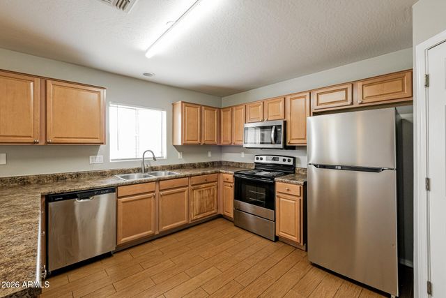 12762 W DAHLIA Drive, El Mirage, AZ 85335