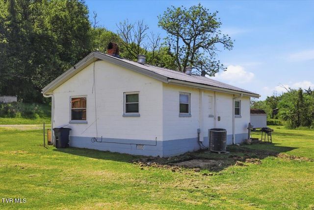 525 Matthews Lane, Mosheim, TN 37818