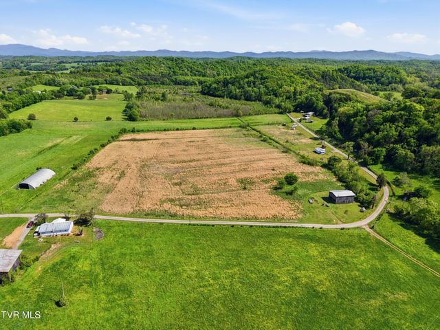 525 Matthews Lane, Mosheim, TN 37818