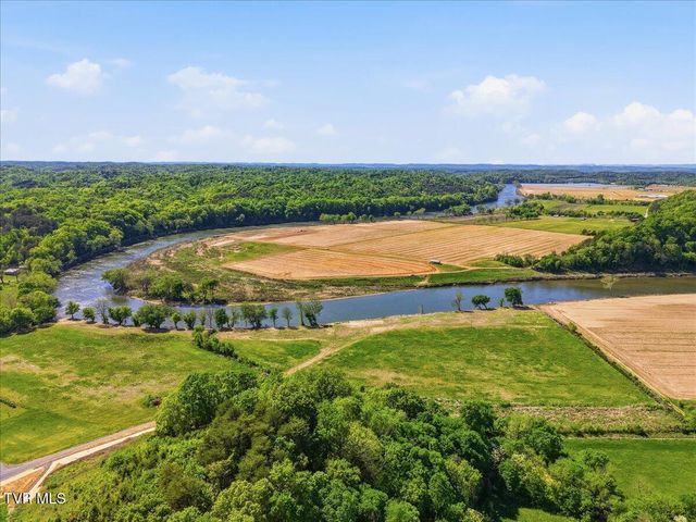 525 Matthews Lane, Mosheim, TN 37818