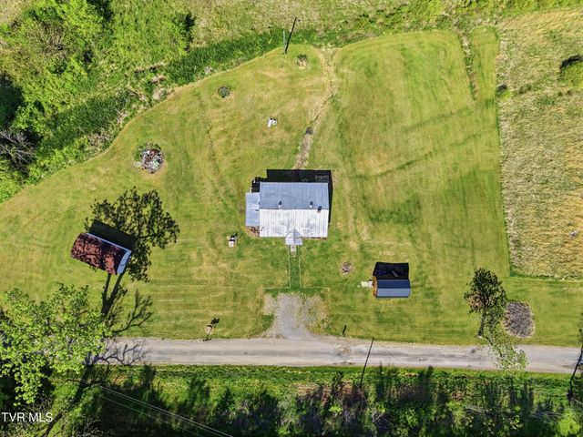 525 Matthews Lane, Mosheim, TN 37818