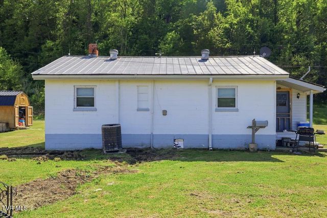 525 Matthews Lane, Mosheim, TN 37818