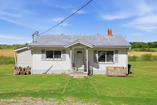 525 Matthews Lane, Mosheim, TN 37818