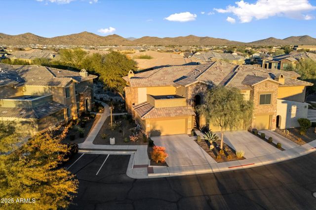 2425 W BRONCO BUTTE Trail 2037, Phoenix, AZ 85085