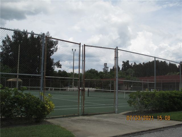 52 Woodland Drive 204, Vero Beach, FL 32962