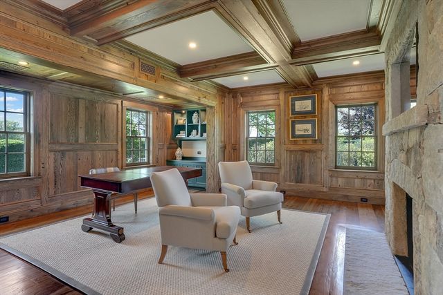 3 Field Club Ln, Edgartown, MA 02539