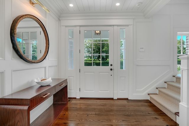 3 Field Club Ln, Edgartown, MA 02539