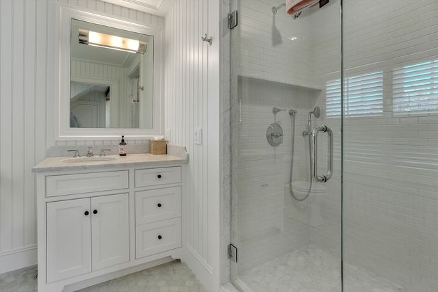 3 Field Club Ln, Edgartown, MA 02539