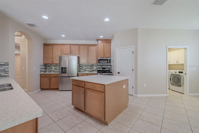 11318 COVENTRY GROVE CIRCLE, Lithia, FL 33547