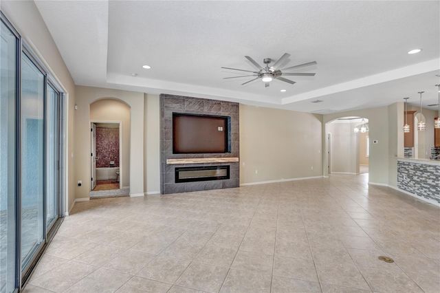 11318 COVENTRY GROVE CIRCLE, Lithia, FL 33547