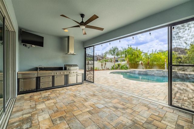 11318 COVENTRY GROVE CIRCLE, Lithia, FL 33547