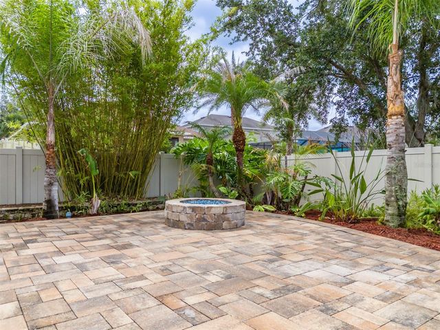 11318 COVENTRY GROVE CIRCLE, Lithia, FL 33547