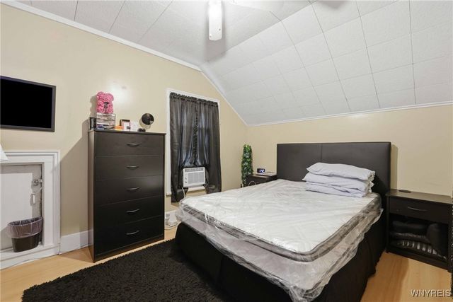 1329 Niagara Avenue, Niagara Falls, NY 14305