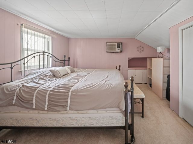 544 Goffle Hill Rd, Hawthorne Boro, NJ 07506