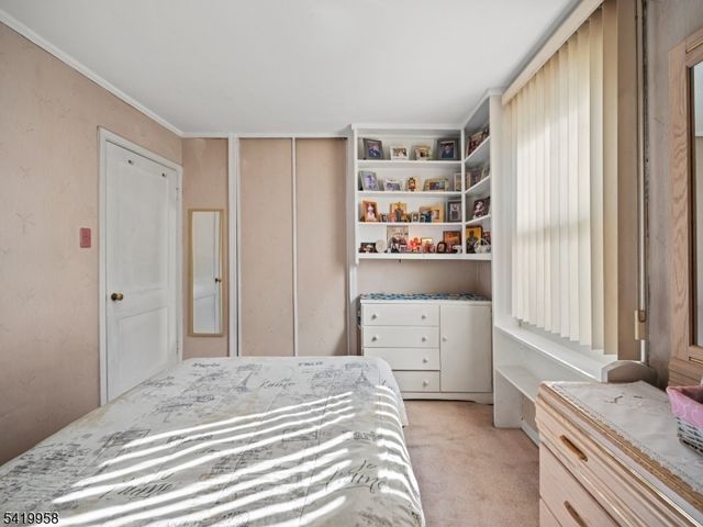 544 Goffle Hill Rd, Hawthorne Boro, NJ 07506