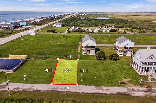1009 Brighton Jones Boulevard, Gilchrist, TX 77617
