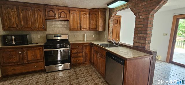 83 Forest Street, East Hartford, CT 06118