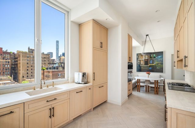43 W 64TH Street PH10B, New York City, NY 10023