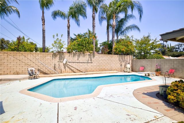 1140 N Belden, Rialto, CA 92376