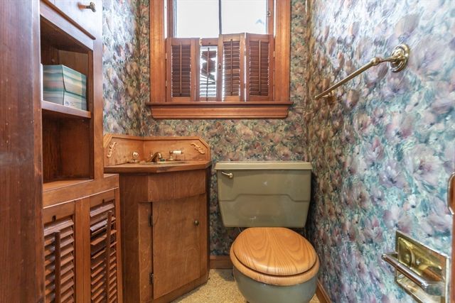 445 Madison St, Fall River, MA 02720