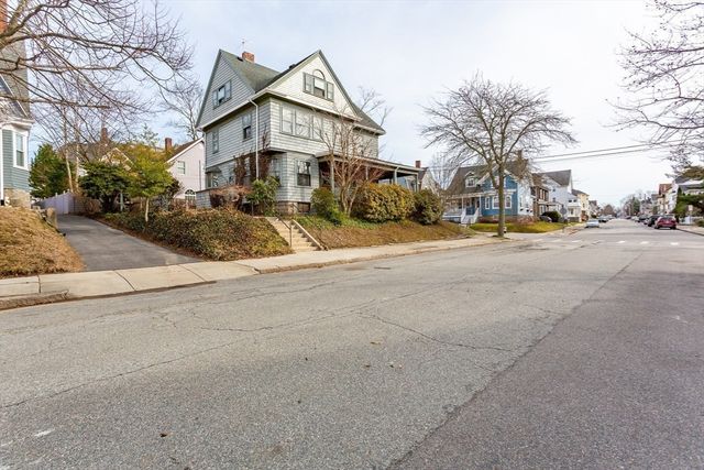445 Madison St, Fall River, MA 02720