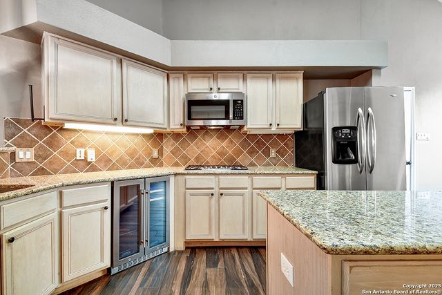 9479 Camino Venado, Helotes, TX 78023