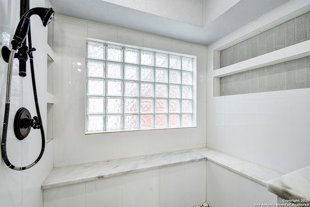 9479 Camino Venado, Helotes, TX 78023