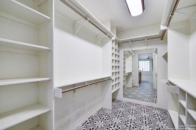 9479 Camino Venado, Helotes, TX 78023