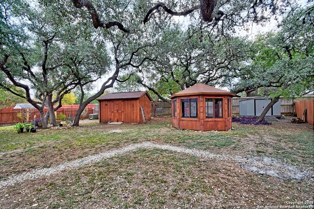 9479 Camino Venado, Helotes, TX 78023