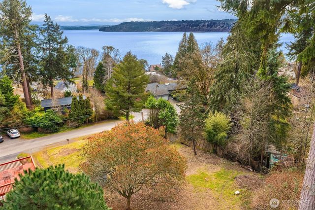 20325 81st Avenue SW, Vashon, WA 98070