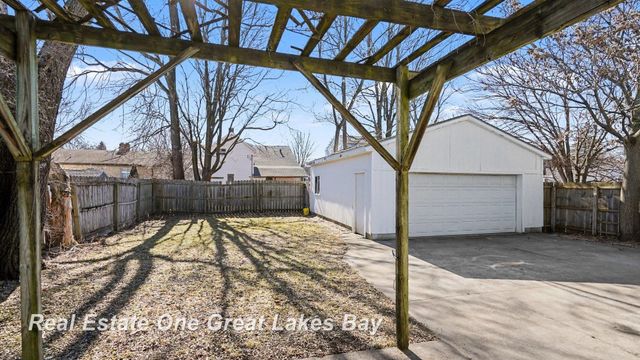 1108 Marchand Street, Bay City, MI 48706