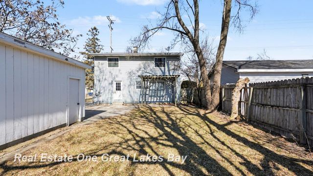 1108 Marchand Street, Bay City, MI 48706