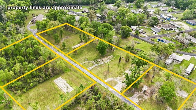 7085 Panama Manor Drive, Gonzales, LA 70737