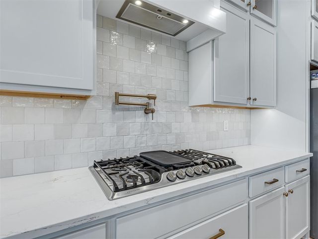 13931 Mossy Stone Way, Edmond, OK 73025