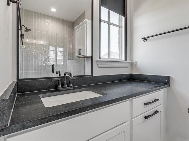 13931 Mossy Stone Way, Edmond, OK 73025