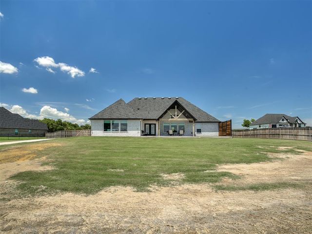 13931 Mossy Stone Way, Edmond, OK 73025
