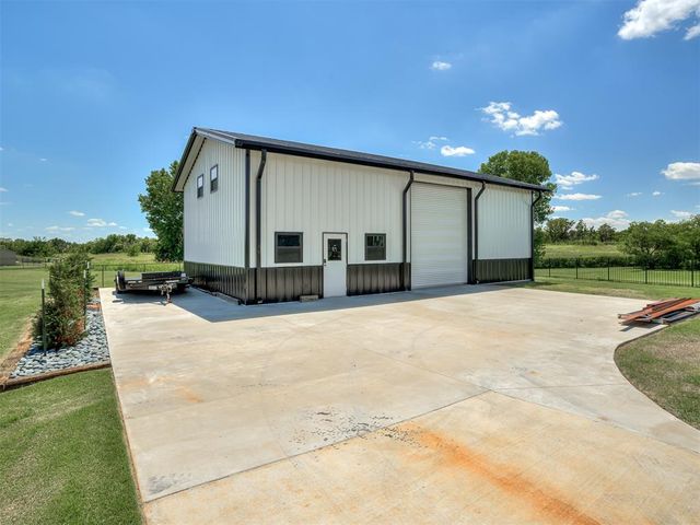 13931 Mossy Stone Way, Edmond, OK 73025