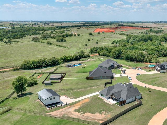 13931 Mossy Stone Way, Edmond, OK 73025