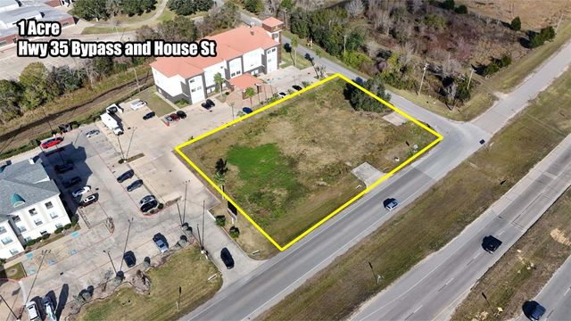 860 S Highway 35 ByPass, Alvin, TX 77511