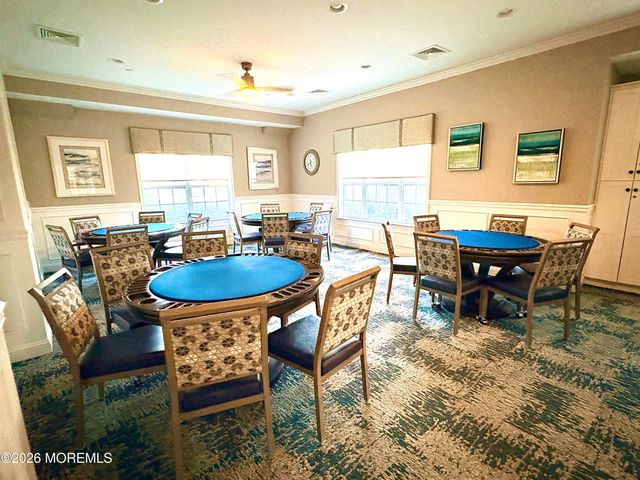 16 Round Valley Court, Lakewood, NJ 08701