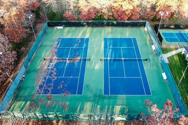 16 Round Valley Court, Lakewood, NJ 08701