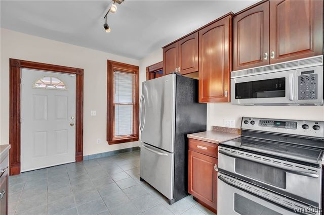 38 Orton Place, Buffalo, NY 14201