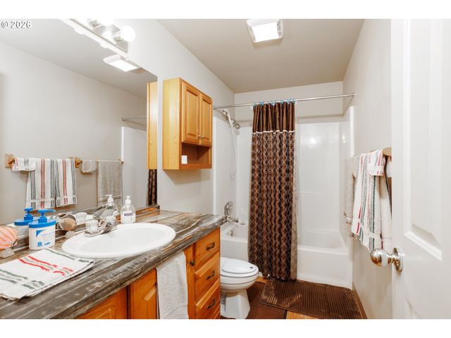 2008 Nw 9TH Ave, Battle Ground, WA 98604