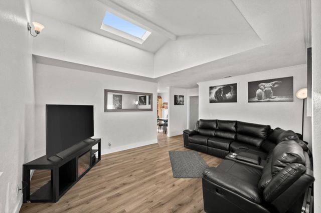 4400 79th St, Sacramento, CA 95820