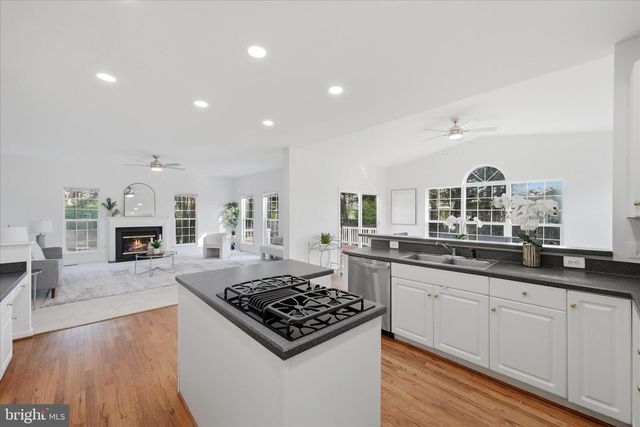 17550 DEAVERS CT, Hamilton, VA 20158